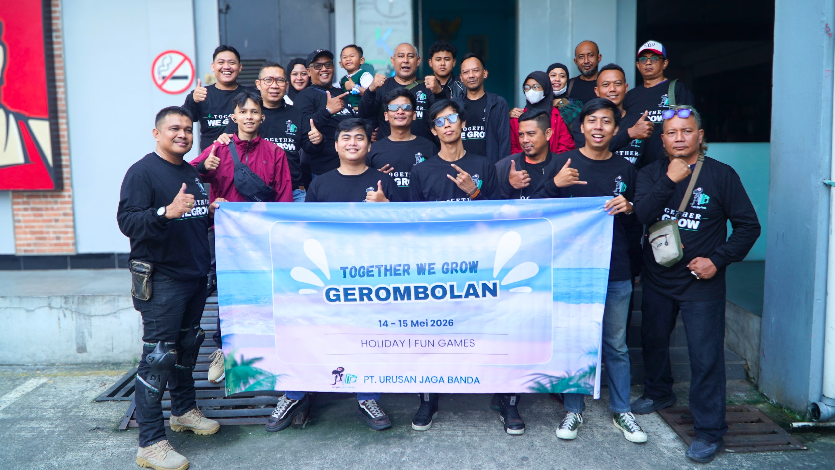 Pererat Solidaritas, PT Urusan Jaga Banda Gelar Touring ke Pelabuhan Ratu Mengusung Moto 